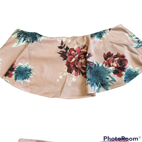 Solaris Style 2 piece top and leggings - Picture 2 of 4